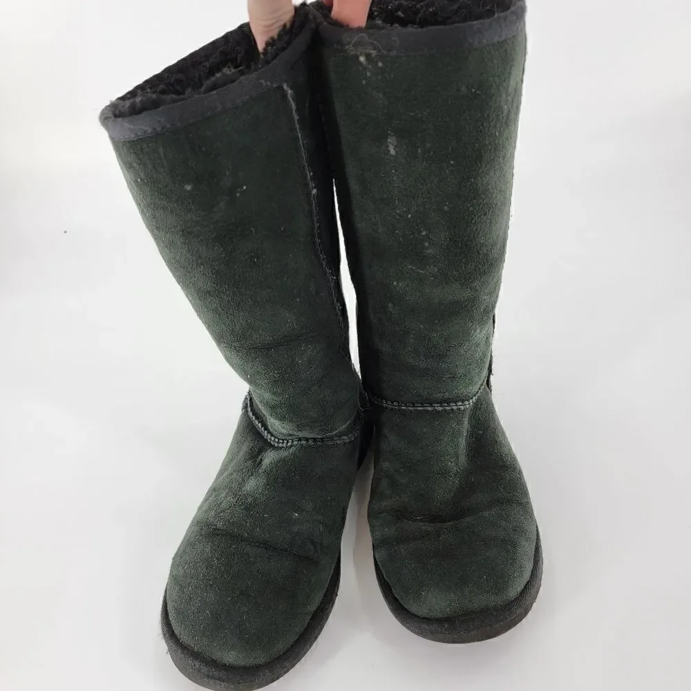 Ugg black classic boots 5 soft warm comfy